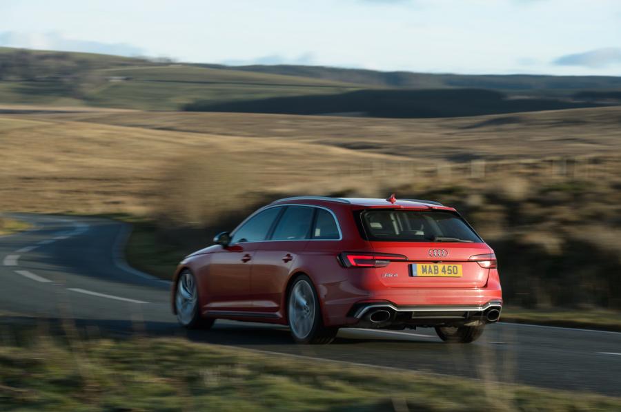  Audi RS4 Avant (B9) 2018 года  (UK) (фото 19 из 40)